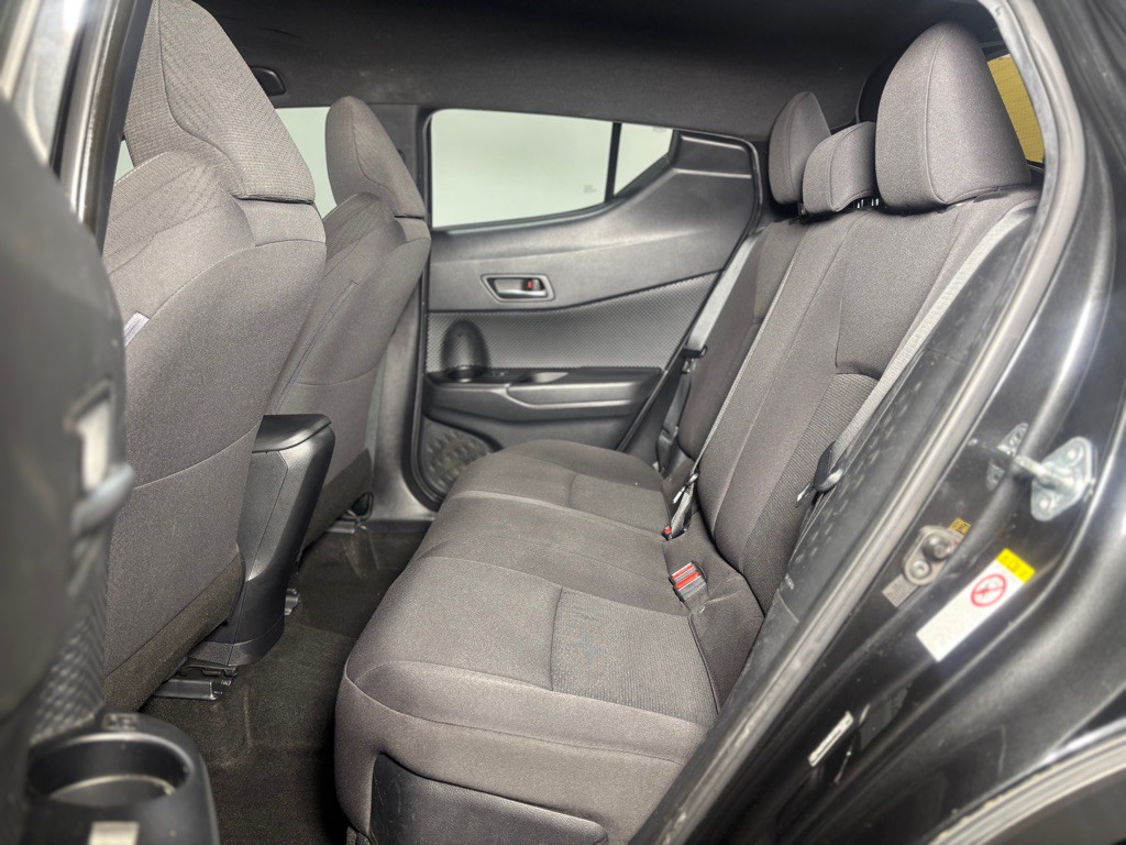 2018 Toyota C-HR Image 27