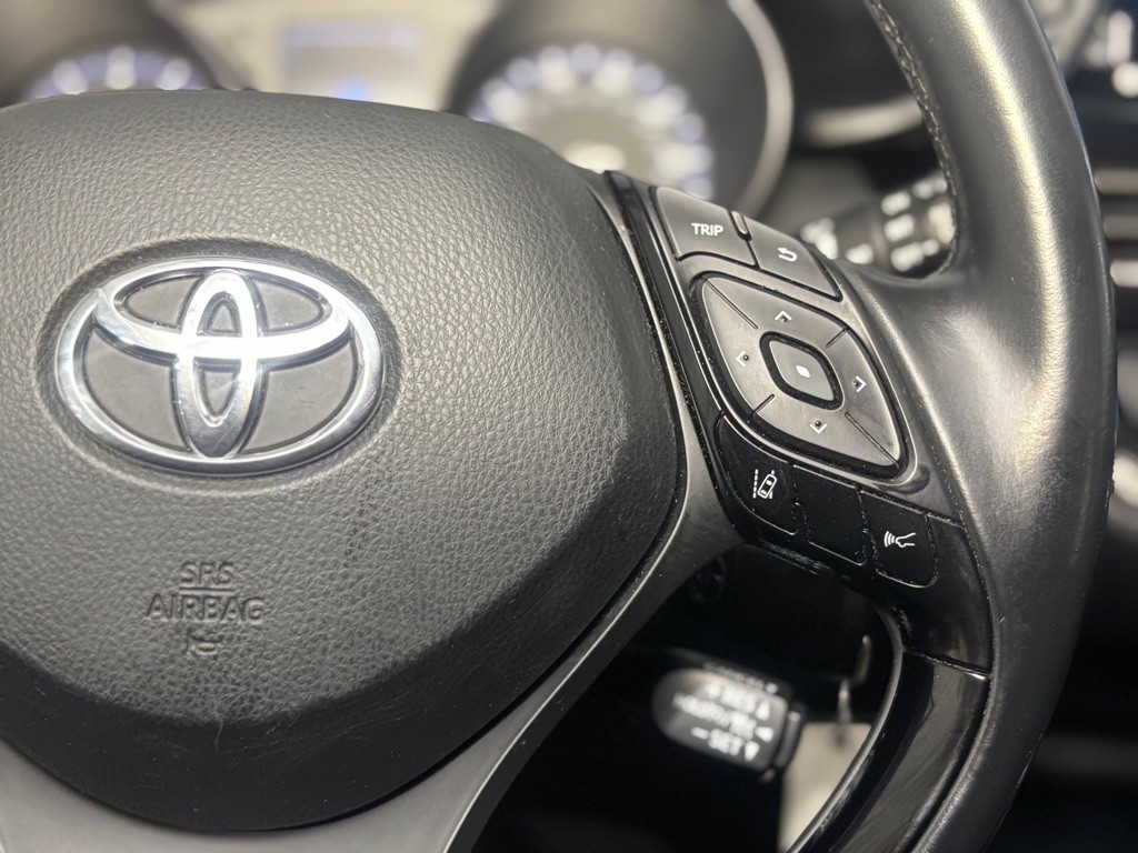 2018 Toyota C-HR Image 29