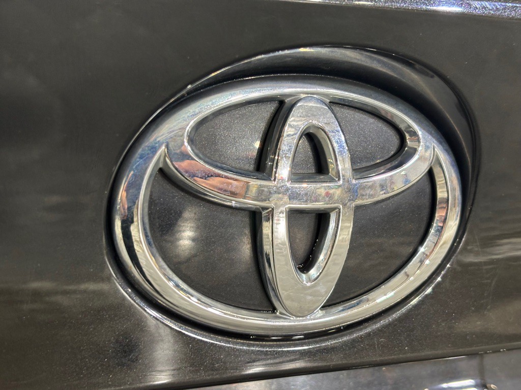 2018 Toyota C-HR Image 31