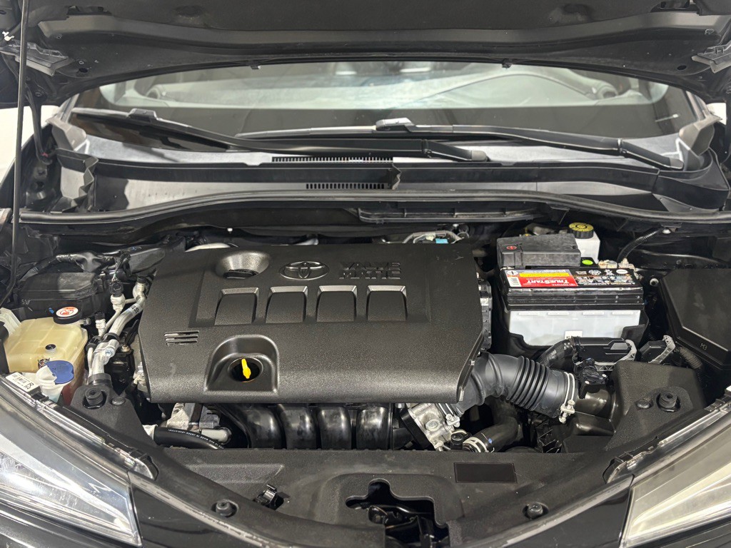 2018 Toyota C-HR Image 36