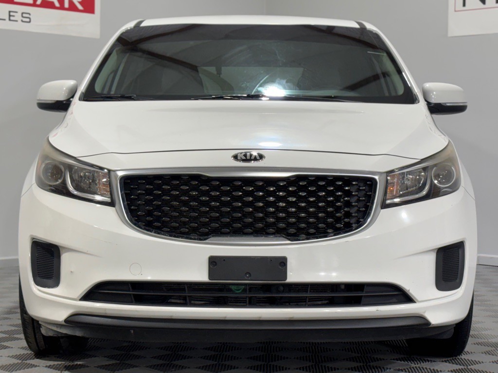 2016 Kia Sedona Image 4