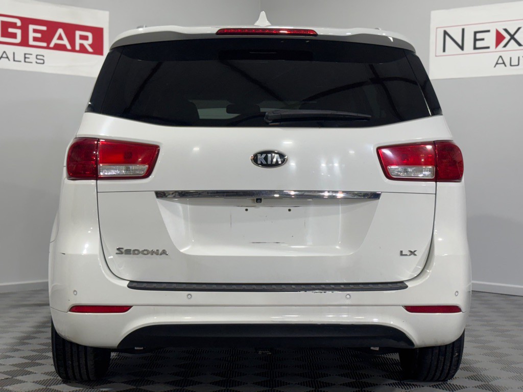 2016 Kia Sedona Image 7