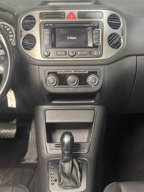2011 Volkswagen Tiguan Image 14