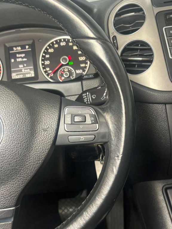 2011 Volkswagen Tiguan Image 25