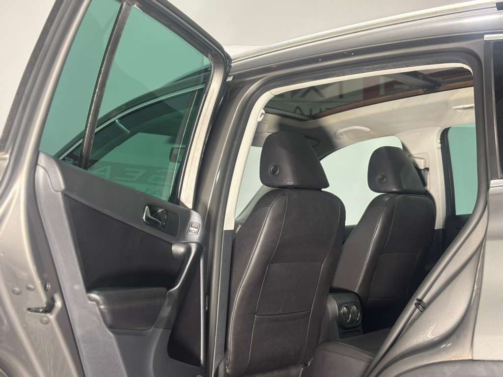 2011 Volkswagen Tiguan Image 32