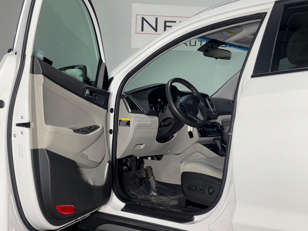 2017 Hyundai Tucson Image 11