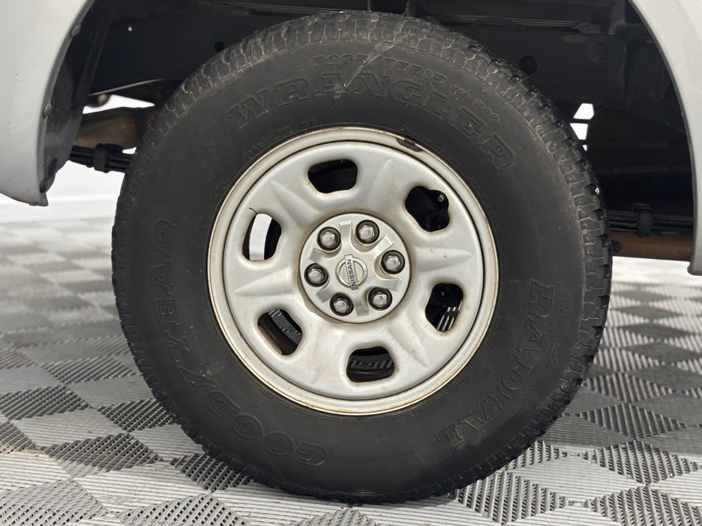 2006 Nissan Frontier Image 30