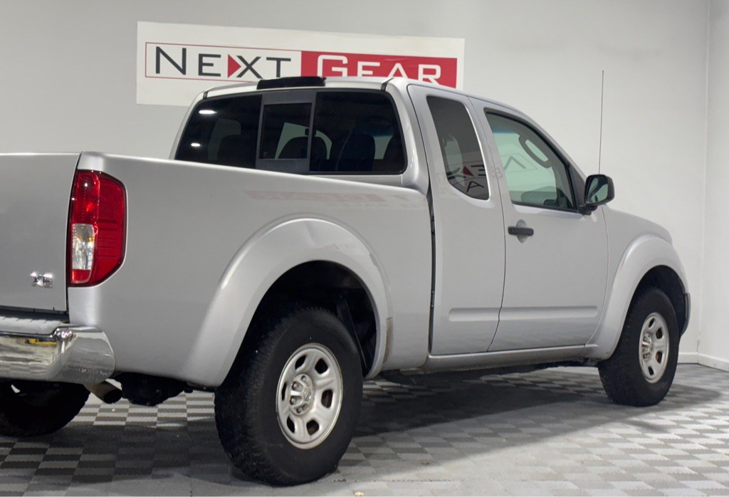 2006 Nissan Frontier Image 9