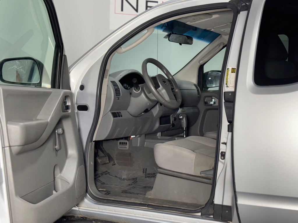 2006 Nissan Frontier Image 12