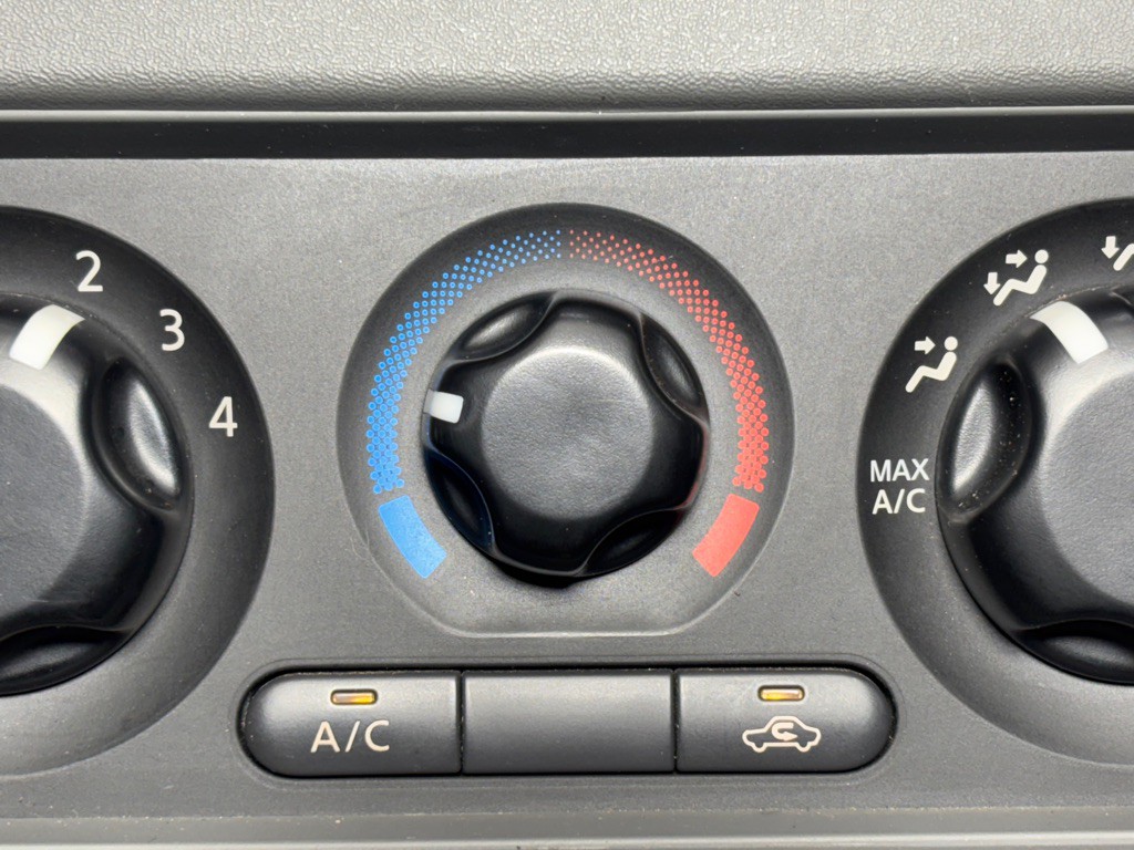 2006 Nissan Frontier Image 19