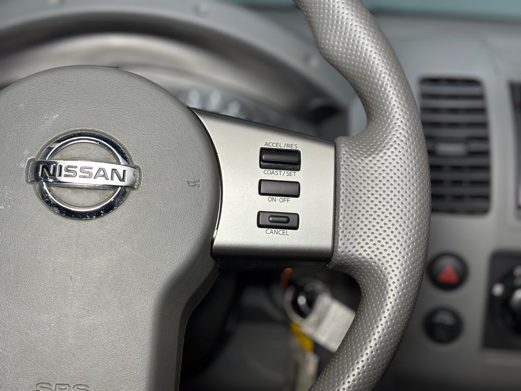 2006 Nissan Frontier Image 24