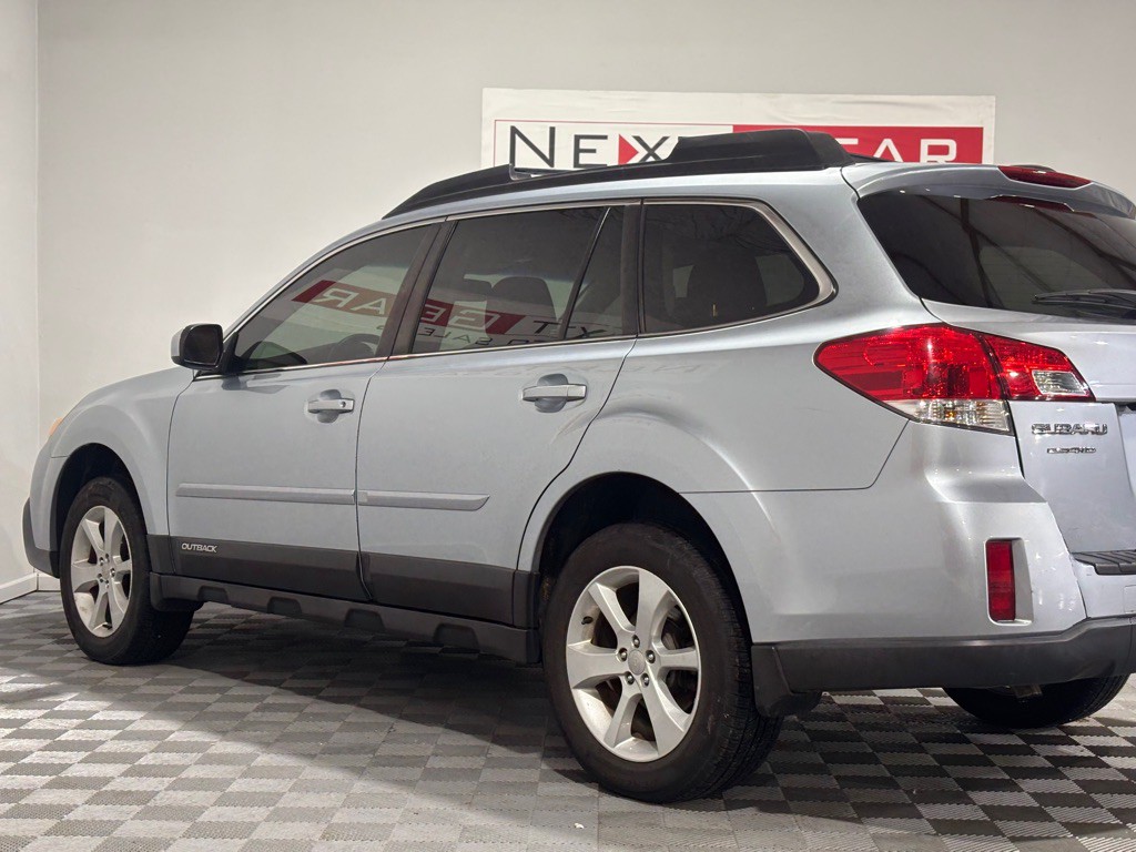 2013 Subaru Outback Image 6