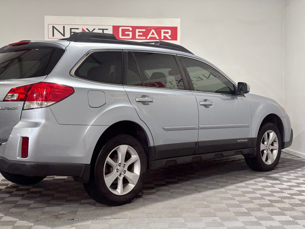 2013 Subaru Outback Image 9