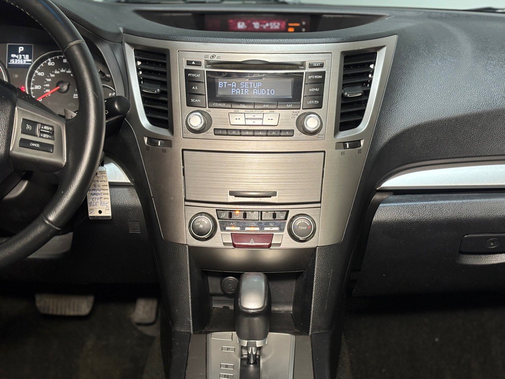 2013 Subaru Outback Image 15