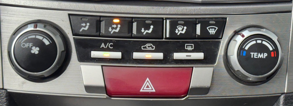 2013 Subaru Outback Image 18