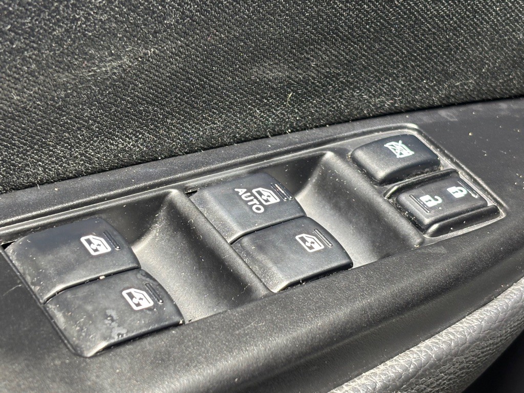 2013 Subaru Outback Image 30