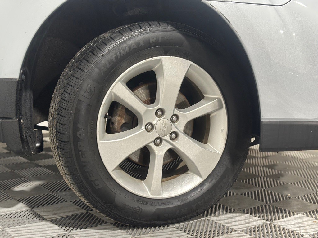 2013 Subaru Outback Image 36