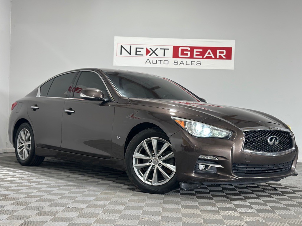 2015 INFINITI Q50 Image 1