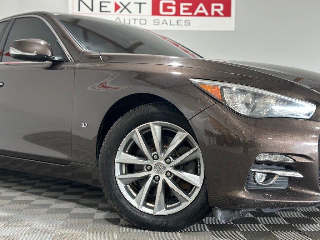 2015 INFINITI Q50 Image 3