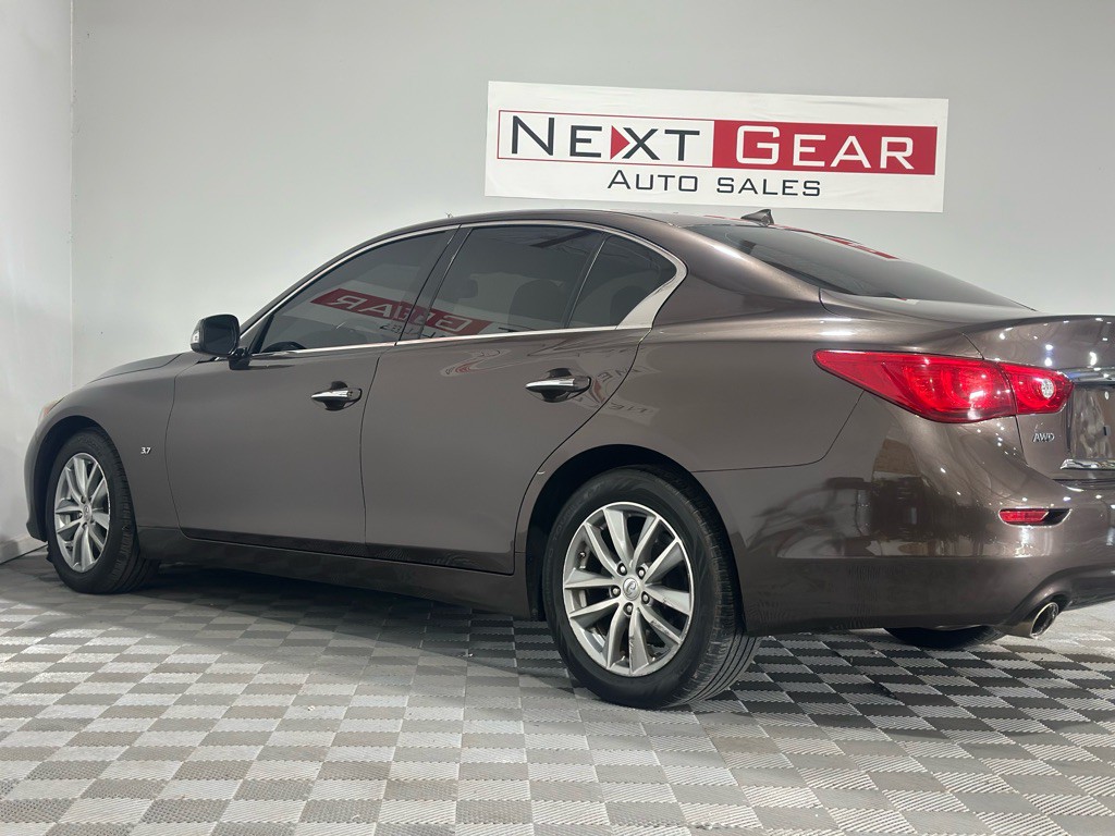 2015 INFINITI Q50 Image 6