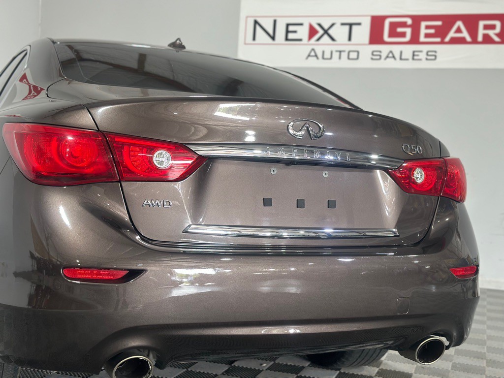 2015 INFINITI Q50 Image 7