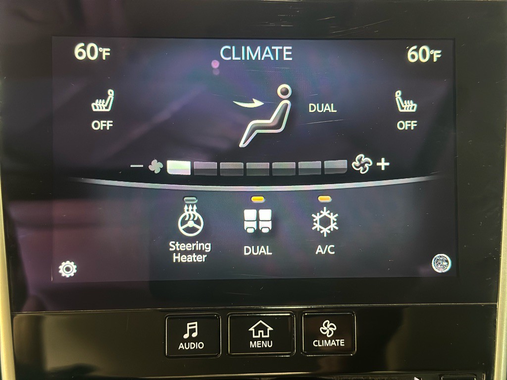 2015 INFINITI Q50 Image 20