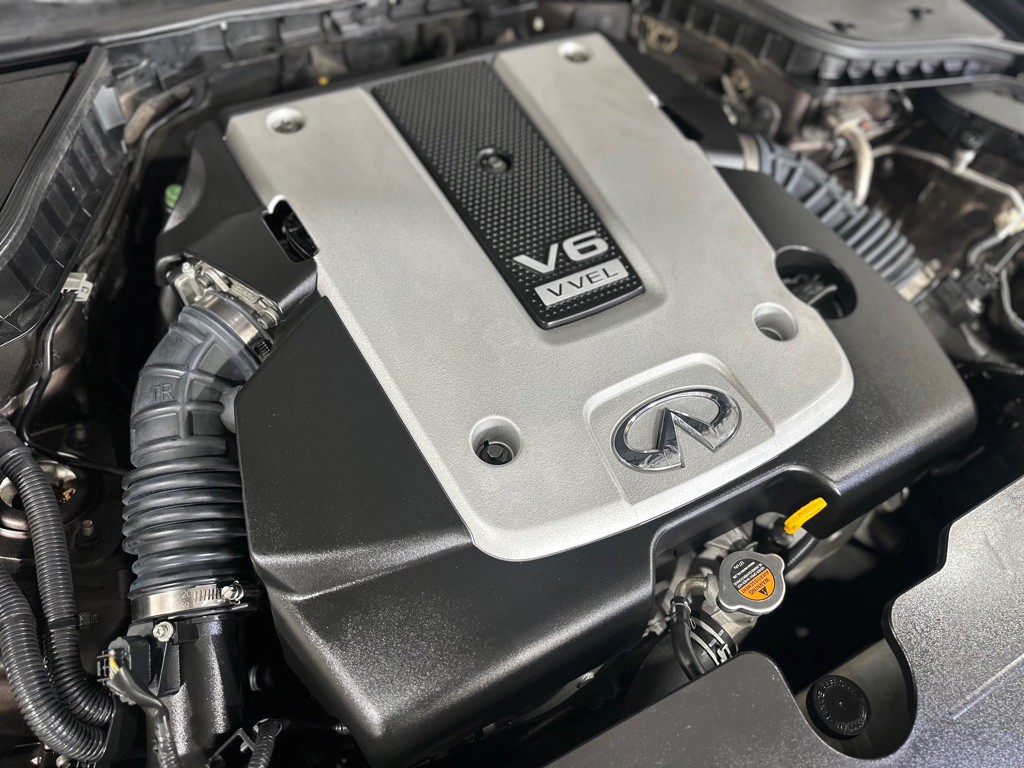 2015 INFINITI Q50 Image 40