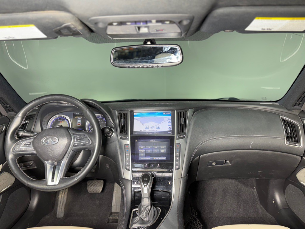 2017 INFINITI Q60 Image 12