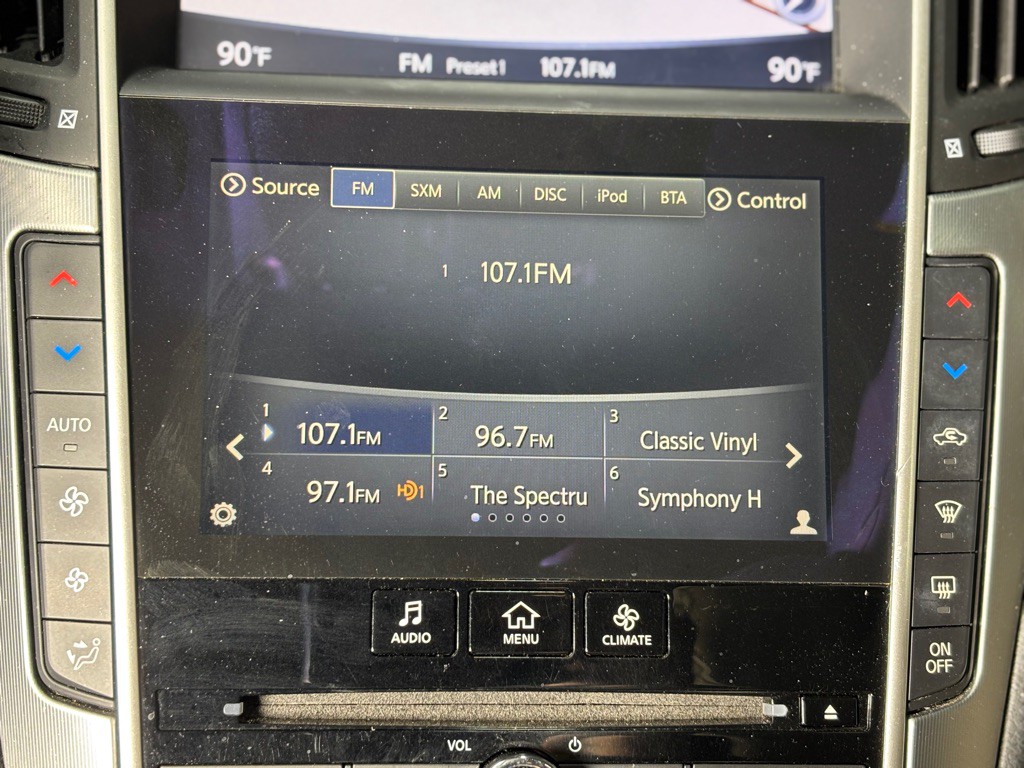 2017 INFINITI Q60 Image 17