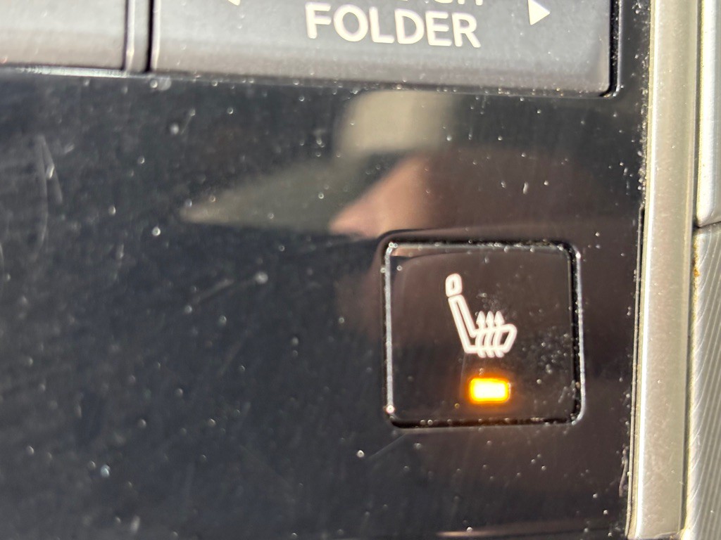 2017 INFINITI Q60 Image 24