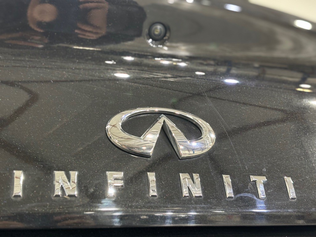 2017 INFINITI Q60 Image 37