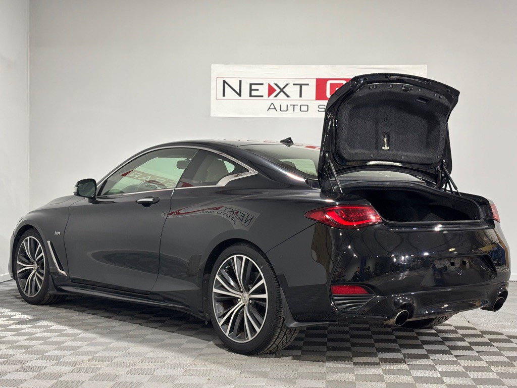 2017 INFINITI Q60 Image 38