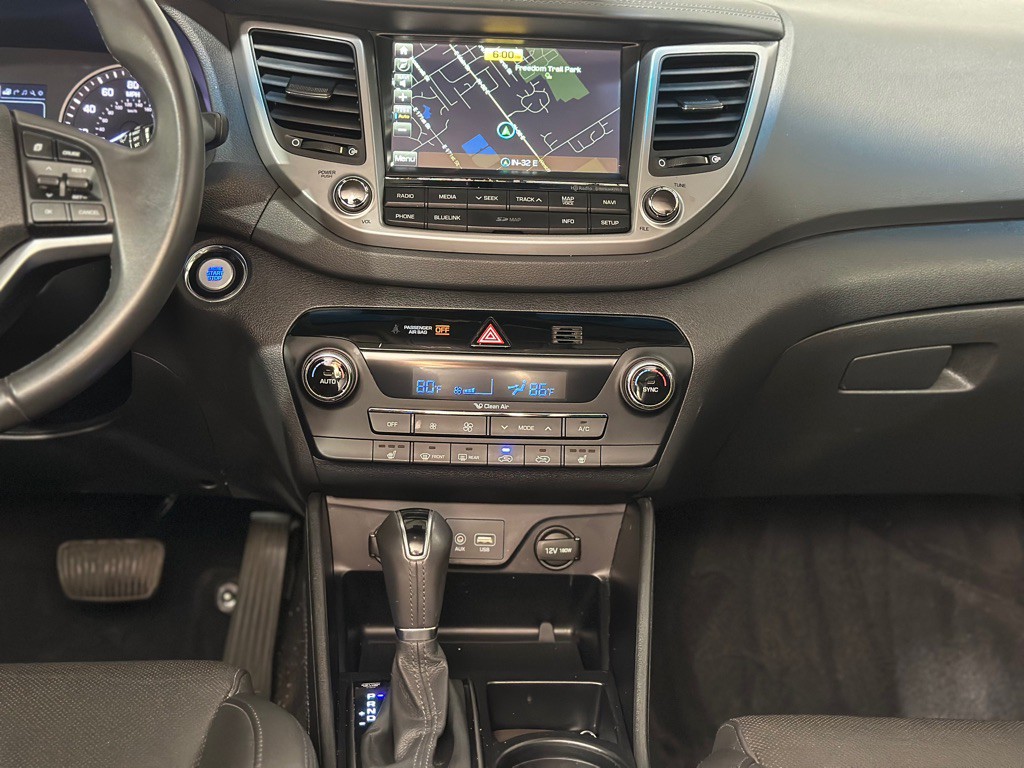 2016 Hyundai Tucson Image 16