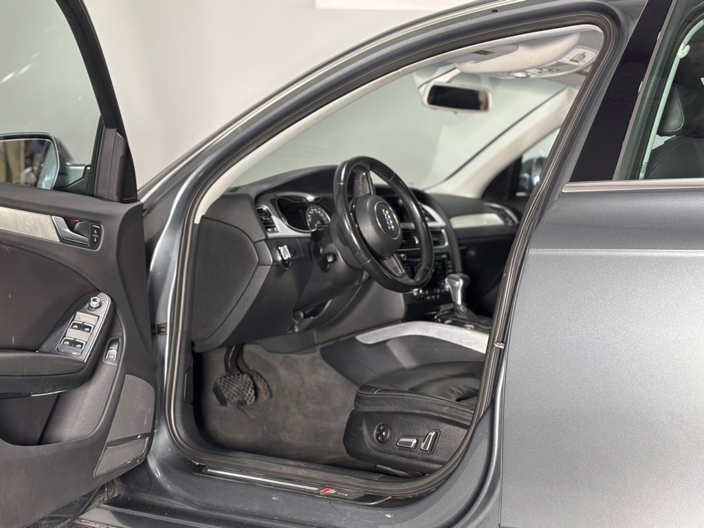 2016 Audi A4 Image 10