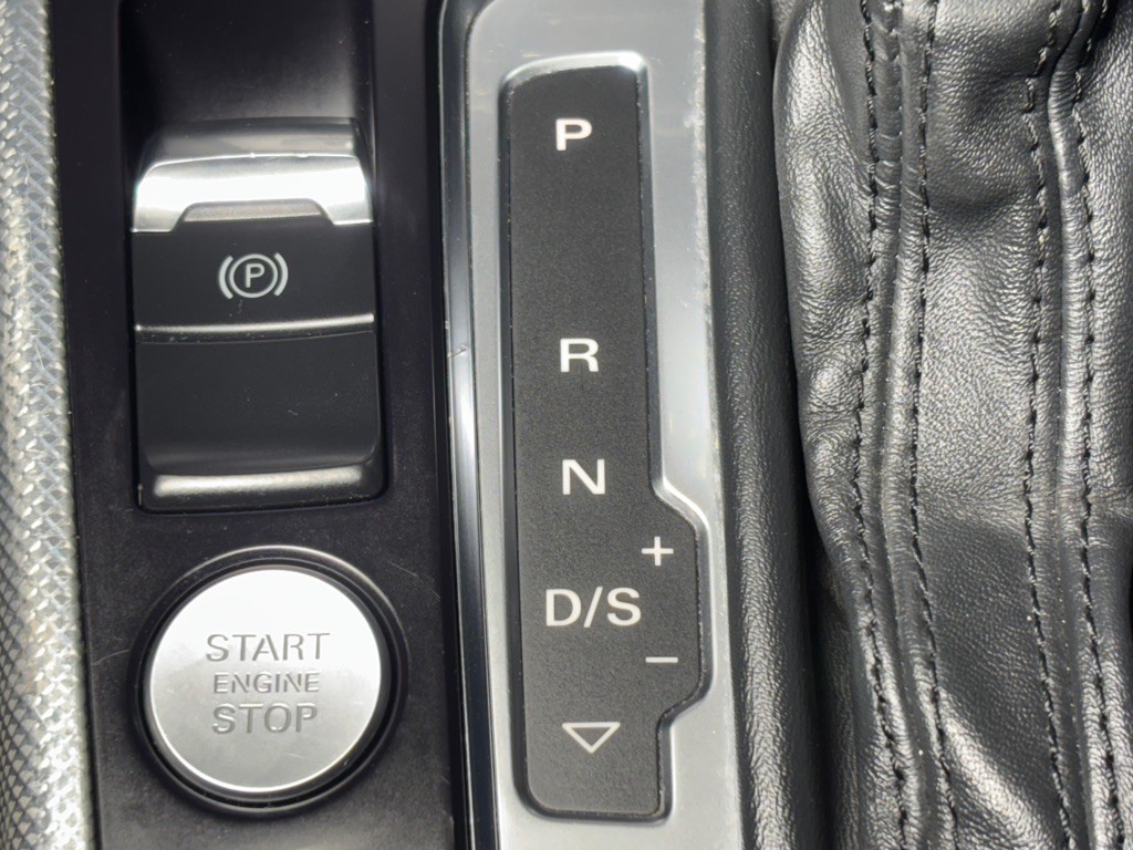 2016 Audi A4 Image 20