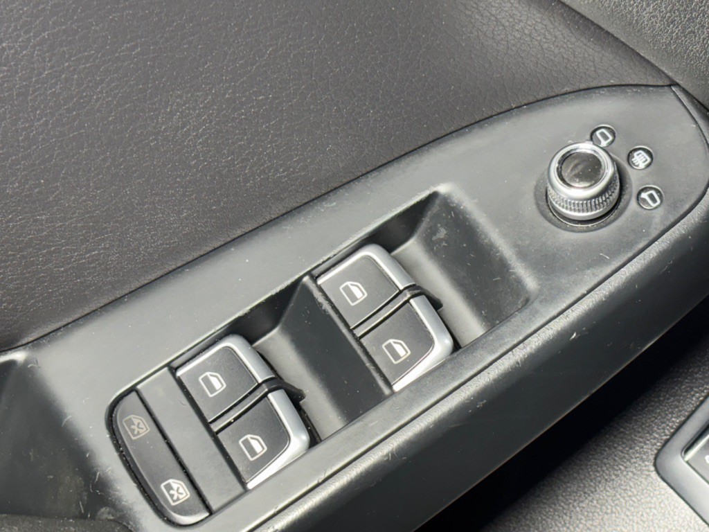 2016 Audi A4 Image 30