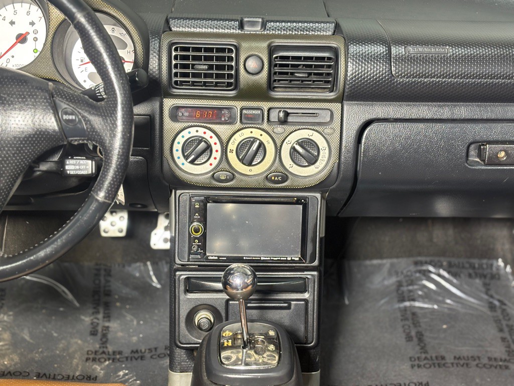 2002 Toyota MR2 Image 17