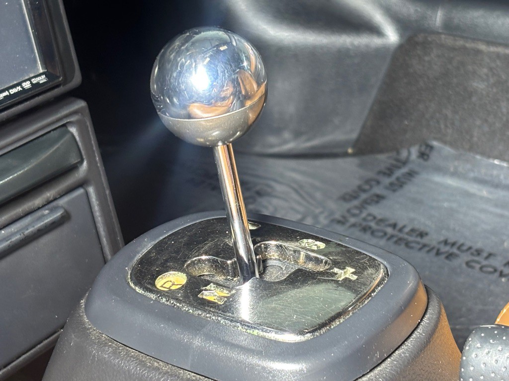 2002 Toyota MR2 Image 20