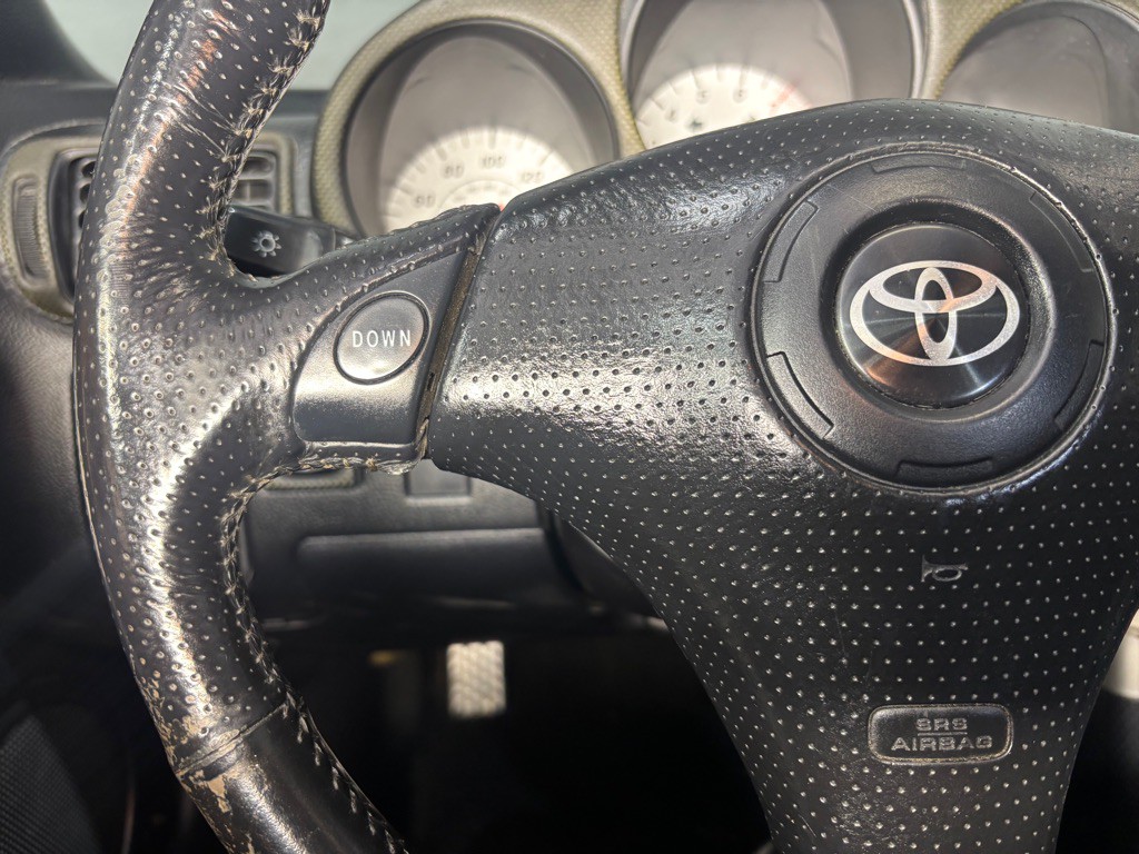 2002 Toyota MR2 Image 23