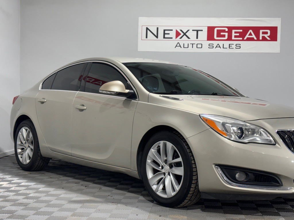 2016 Buick Regal Image 2
