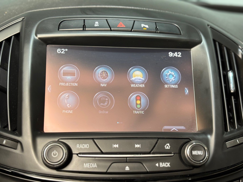 2016 Buick Regal Image 17