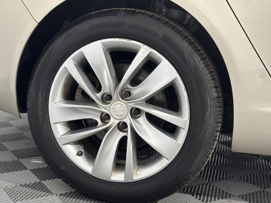 2016 Buick Regal Image 36