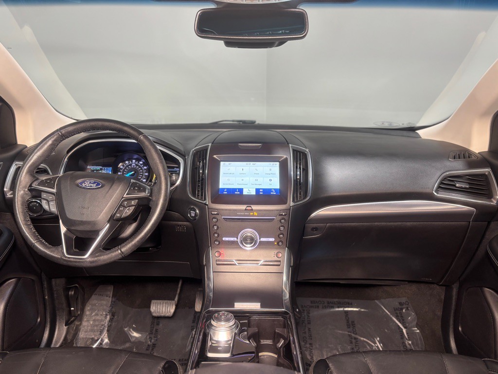 2019 Ford Edge Image 12