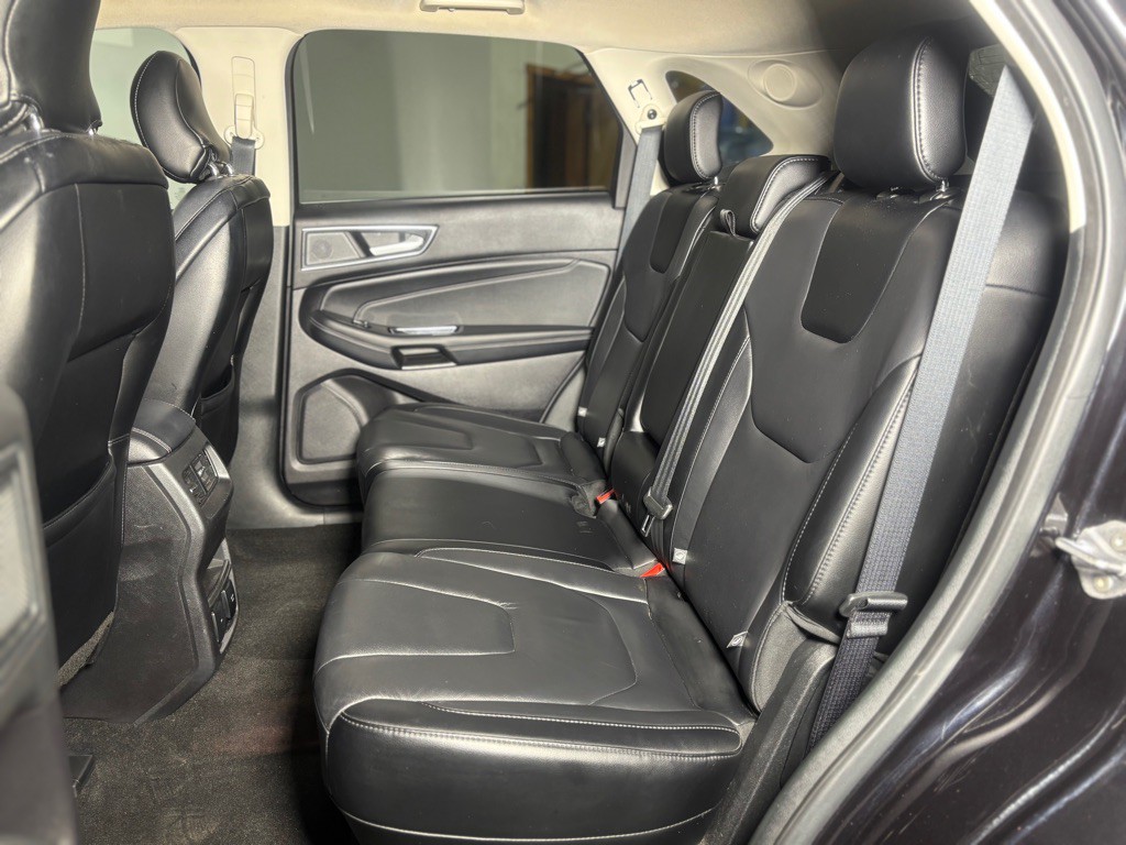 2019 Ford Edge Image 25