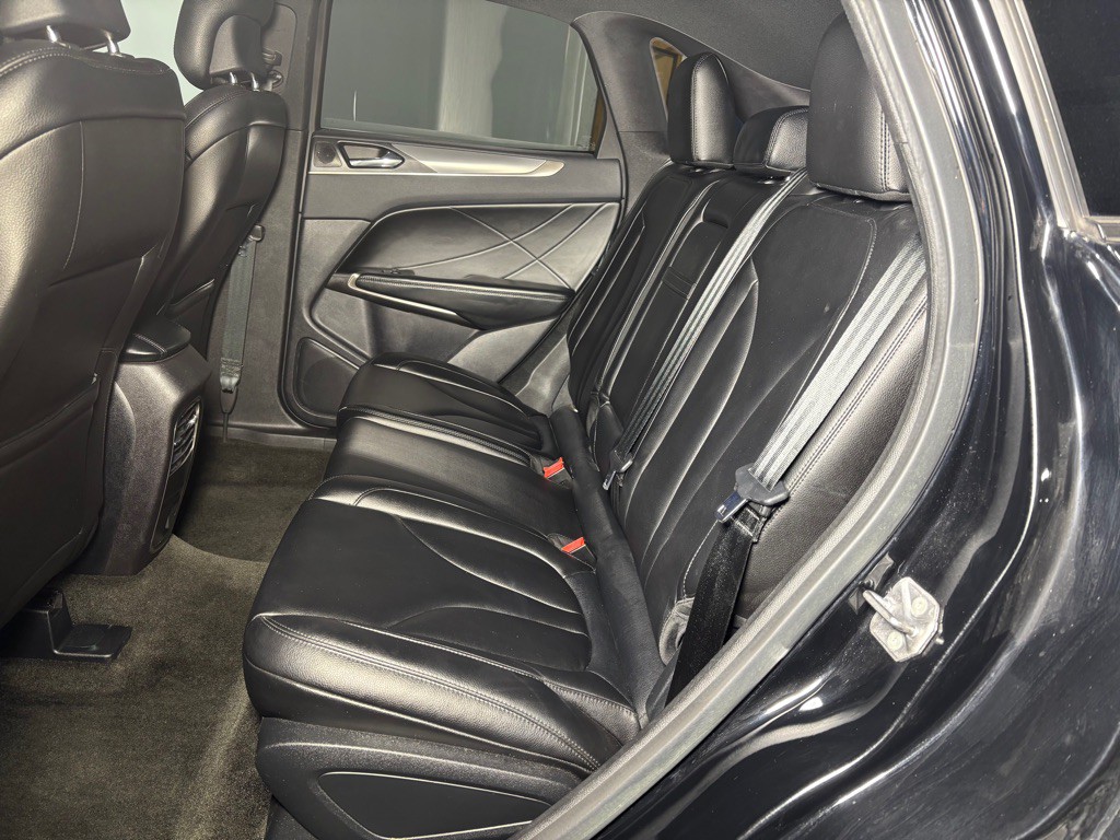 2016 Lincoln MKC Image 25
