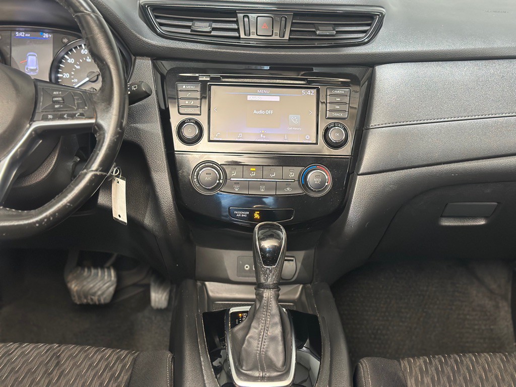 2019 Nissan Rogue Image 15