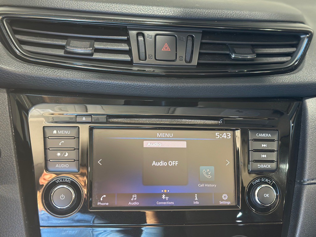 2019 Nissan Rogue Image 16