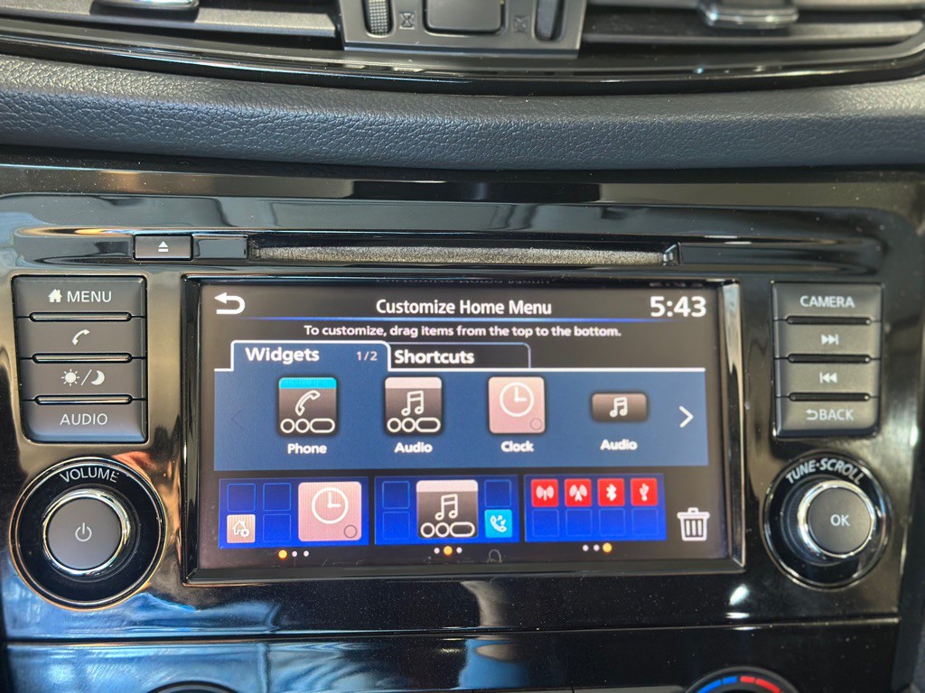 2019 Nissan Rogue Image 17