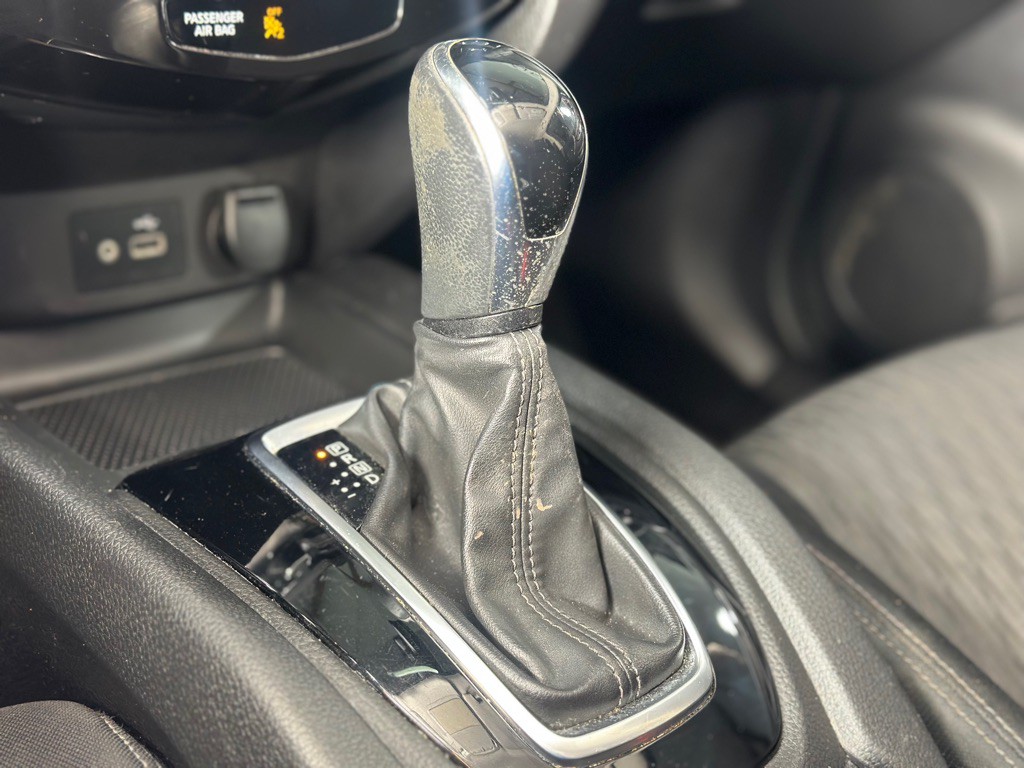 2019 Nissan Rogue Image 19