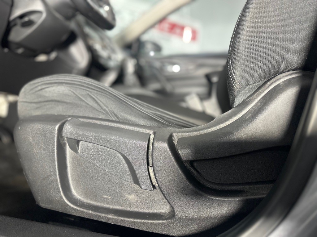 2019 Nissan Rogue Image 24